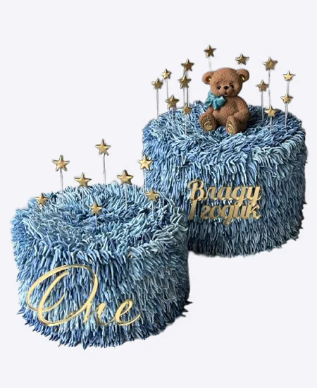 Два пушистых тортика с мишкой для двойняшек мальчиков Фото