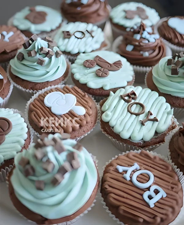 Шоколадно-мятные капкейки на выписку для мальчика Фото
