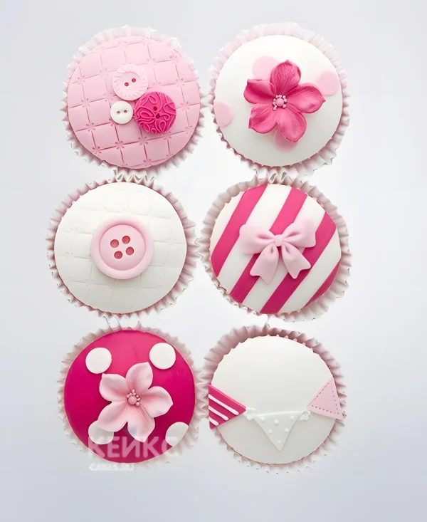 Чудесные капкейки в розовых тонах для девочки Фото
