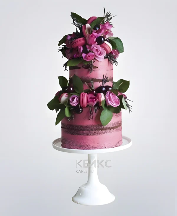 Свадебный торт в стиле Рустик с цветами и сладостями Фото