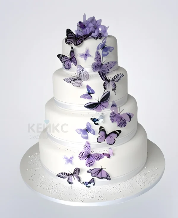 Свадебный торт с сиреневыми бабочками Фото