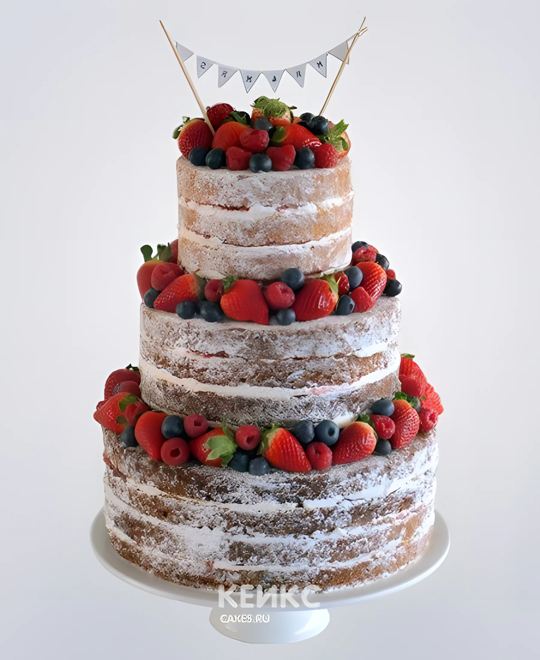 Свадебный торт в стиле рустик с клубникой и гирляндой Фото