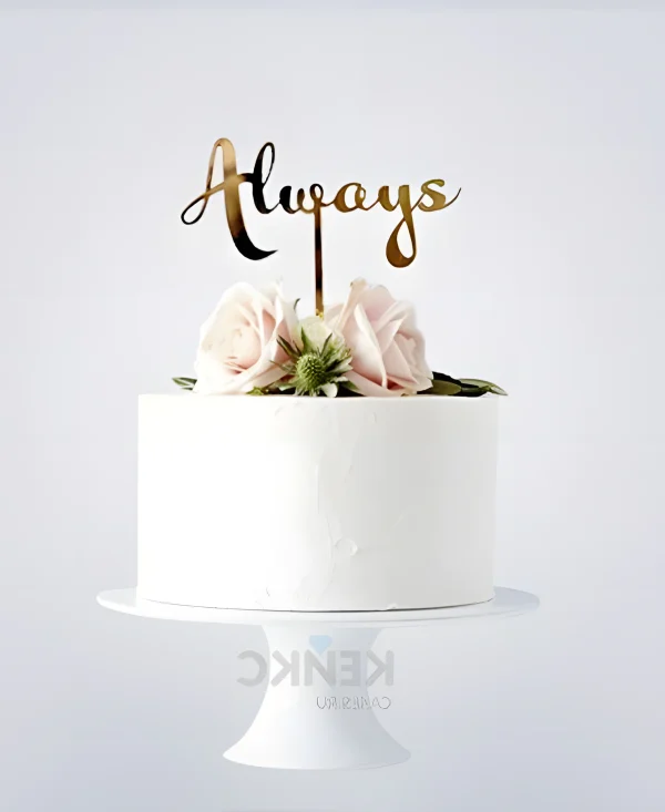 Белый свадебный торт с розами и надписью Фото