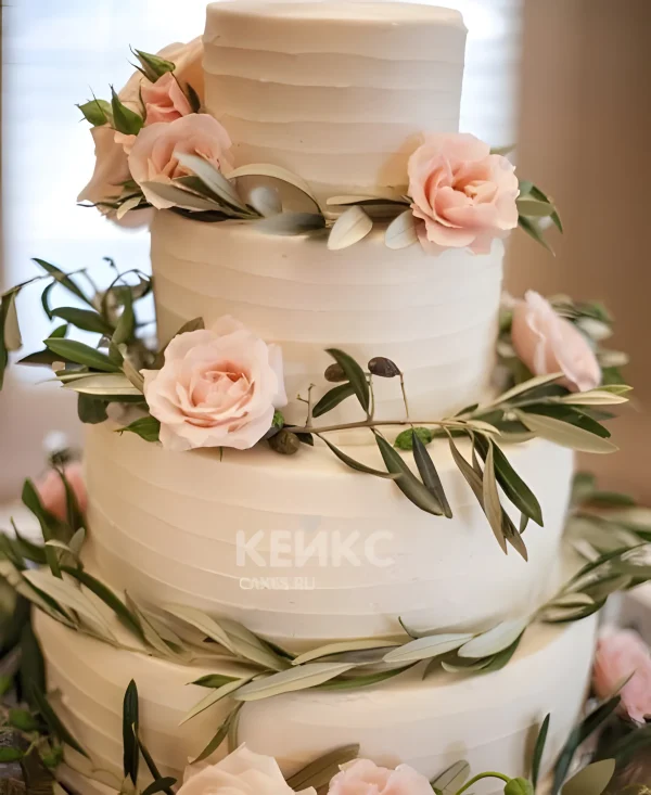 Свадебный торт украшенный живыми розами Фото