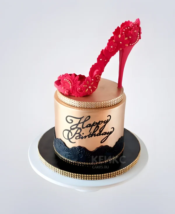 Торт для девушки с красной туфелькой Фото