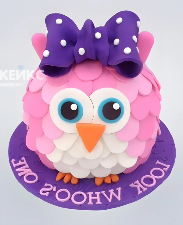 Торт в форме розовой совы Фото