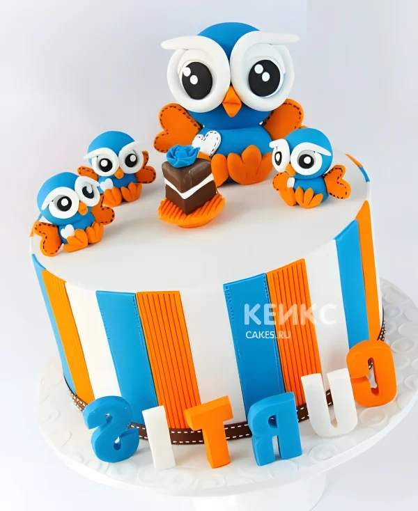 Разноцветный торт Сова с совятами Фото