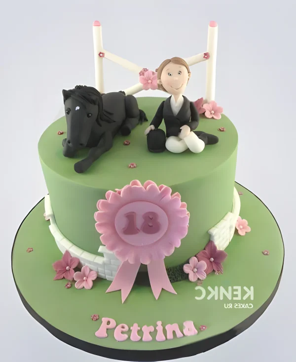 Зеленый торт с темной лошадкой Фото