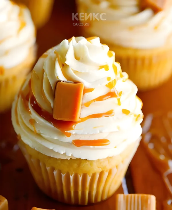 Карамельные капкейки с кремом и ириской Фото