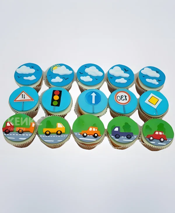 Пирожные на годик мальчику Фото