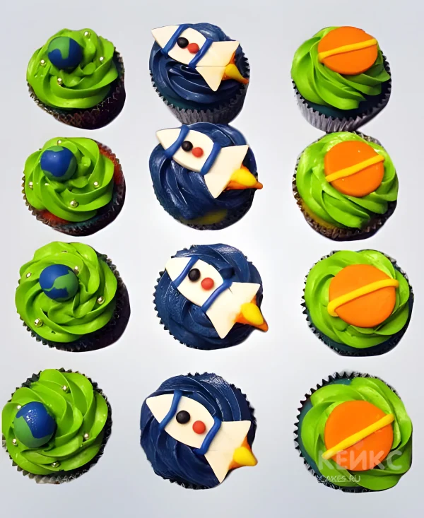 Капкейки в стиле космос Фото