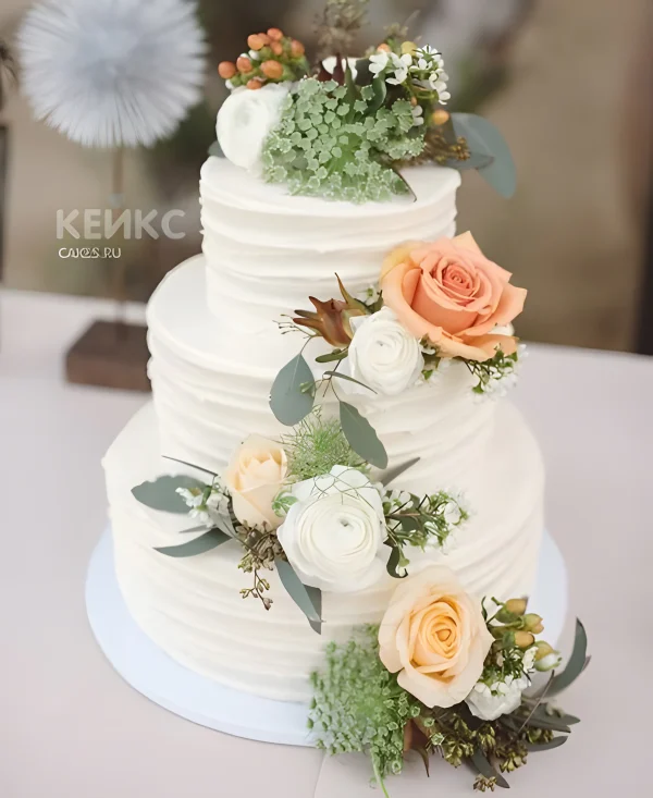 Торт свадебный с осенними мотивами Фото