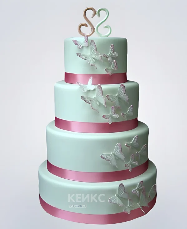 Свадебный торт голубой с розовыми лентами, бабочками и буквами Фото