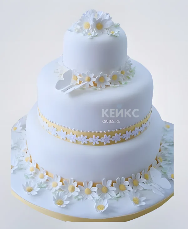 Нежный свадебный торт с ромашками Фото