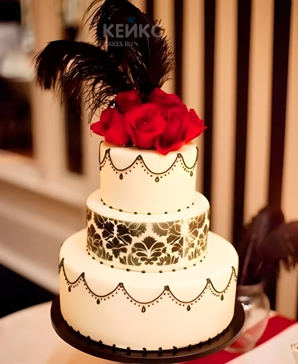 Свадебный торт трехъярусный в стиле Чикаго Фото