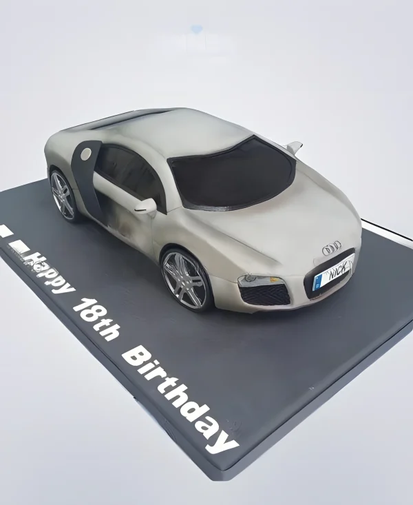 Торт в виде серебристой Ауди Фото