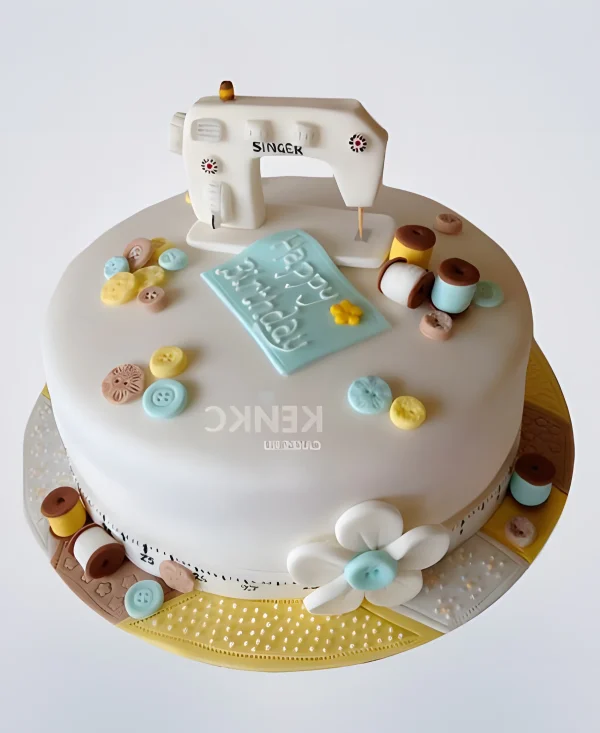 Оригинальный торт со швейной машинкой Фото