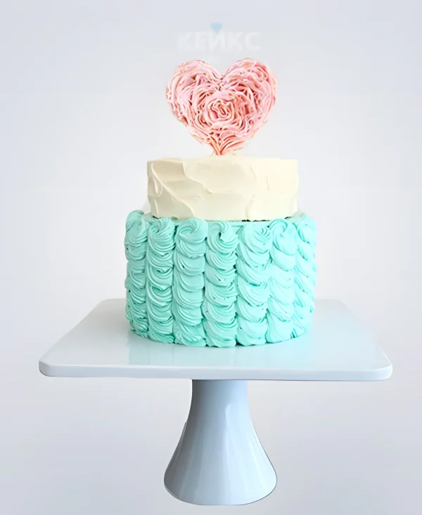 Торт бирюзовый из крема с сердцем Фото