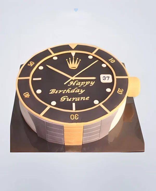 Торт в виде часов с короной и надписью Фото