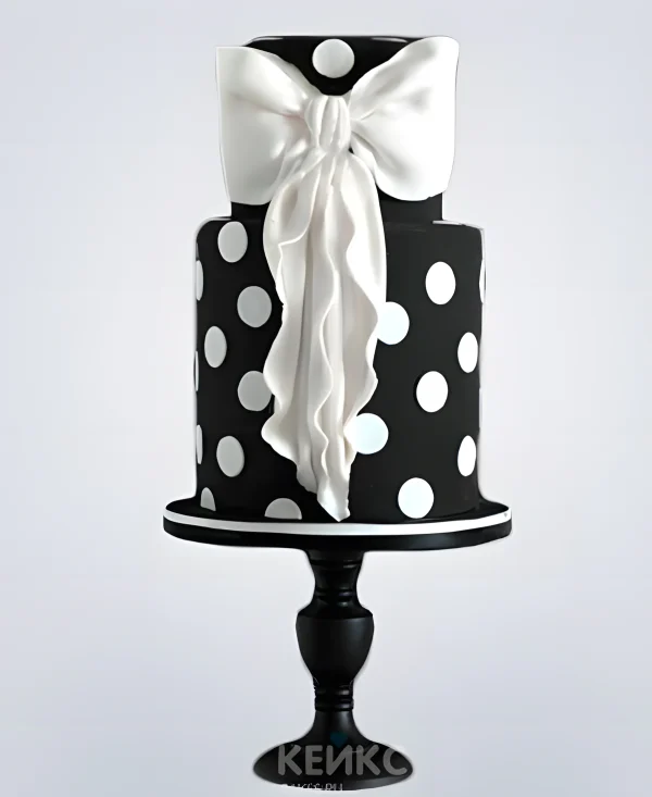 Черно-белый торт в горошек с бантиком Фото