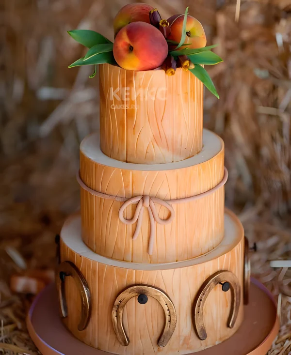 Торт в деревенском стиле с персиками Фото