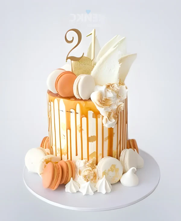 Нежный торт на день рождения девушке Фото