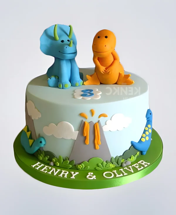 Торт с фигурками динозавров и надписью Фото