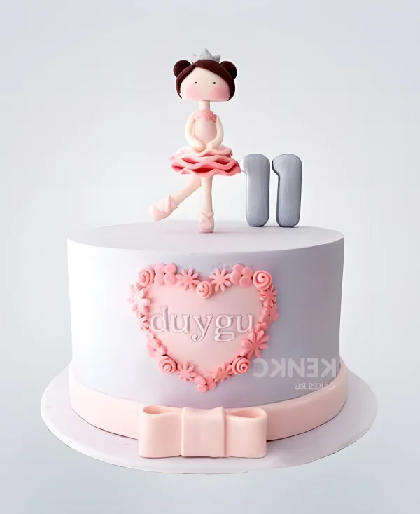 Торт с балериной на 11 лет девочки Фото