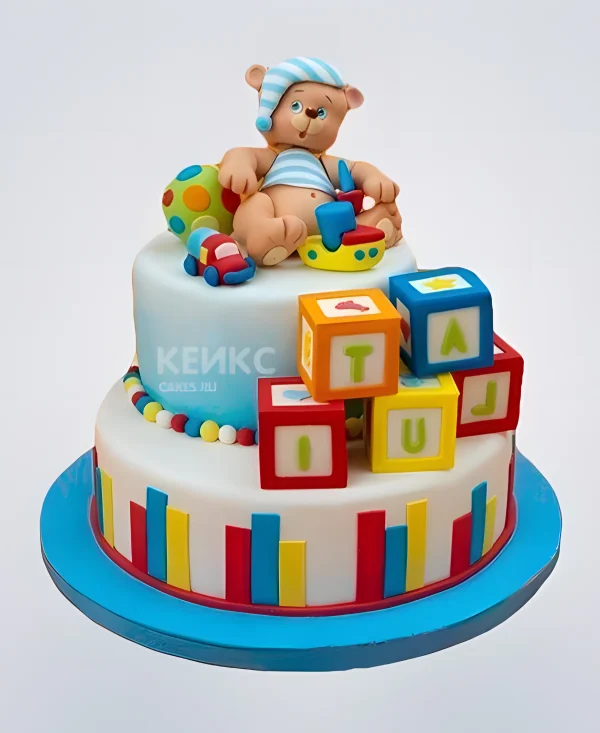 Торт с медведем с игрушками Фото