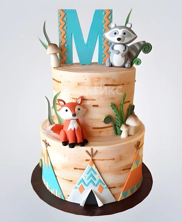 Стильный торт с фигурками енотов Фото