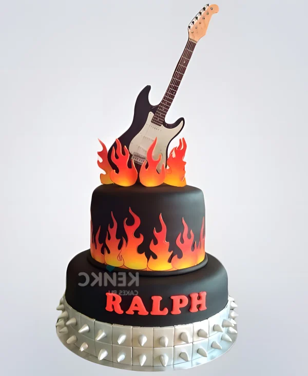 Торт с шипами и гитарой Фото