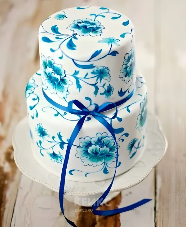 Торт в стиле гжель с атласной лентой Фото