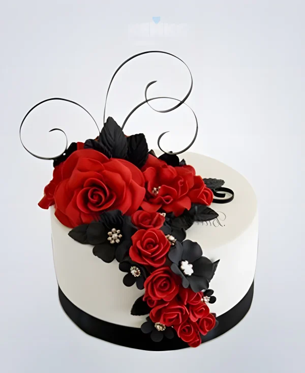 Торт с красными и черными цветами Фото
