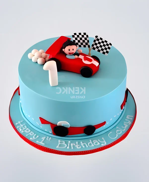 Торт с игрушечной гоночной машинкой на 1 годик Фото