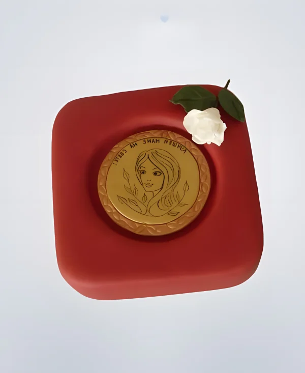 Торт с украшением - медаль Фото