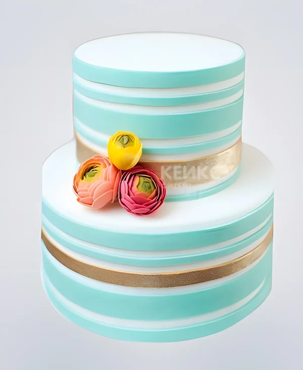 Минималистический торт на день рождения Фото