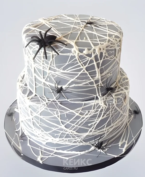 Серый торт с белой паутиной и паучками Фото