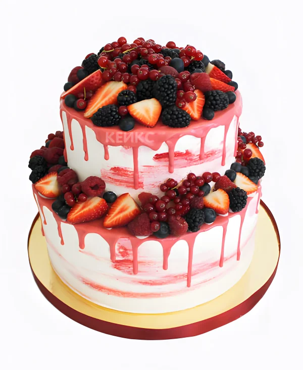 Двухъярусный торт с ягодами на день рождения Фото