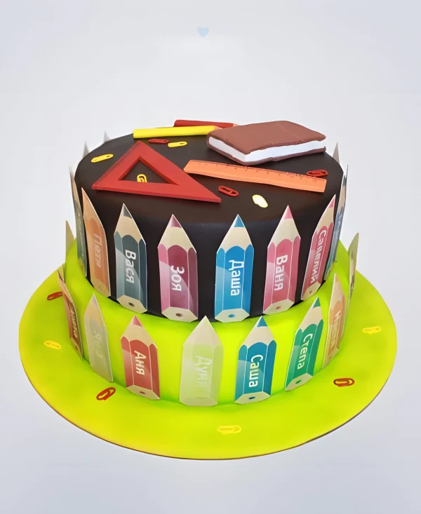 Торт на выпускной с именами на карандашах Фото