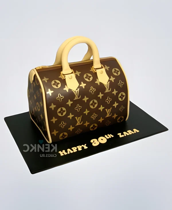 Торт в виде небольшой коричневой сумки Фото