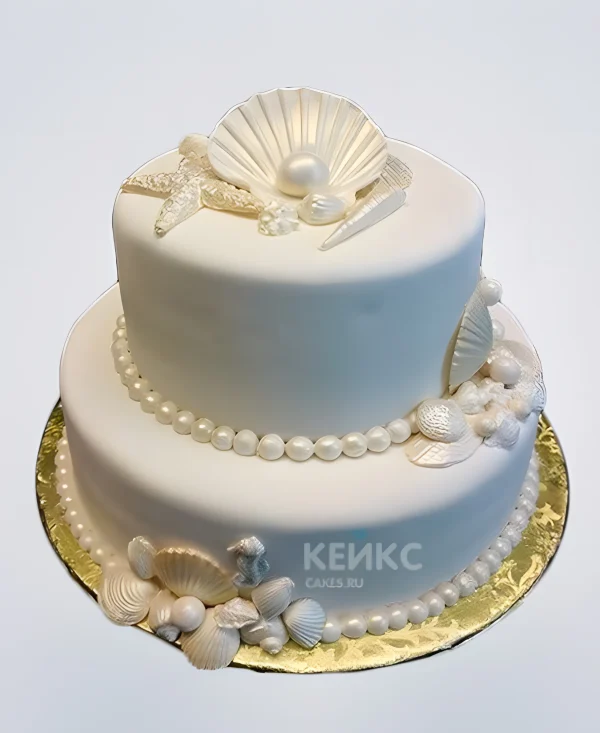 Белый торт в морском стиле с жемчужинами Фото