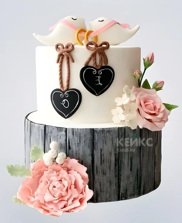 Торт с целующимися птичками и сердцами Фото