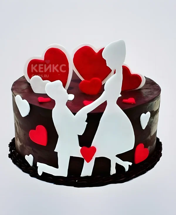 Шоколадный торт с сердцами и влюбленными Фото