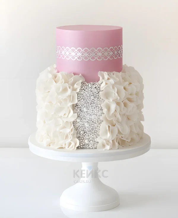 Бело-розовый торт с рюшами и стразами для женщины на юбилей 25 лет Фото