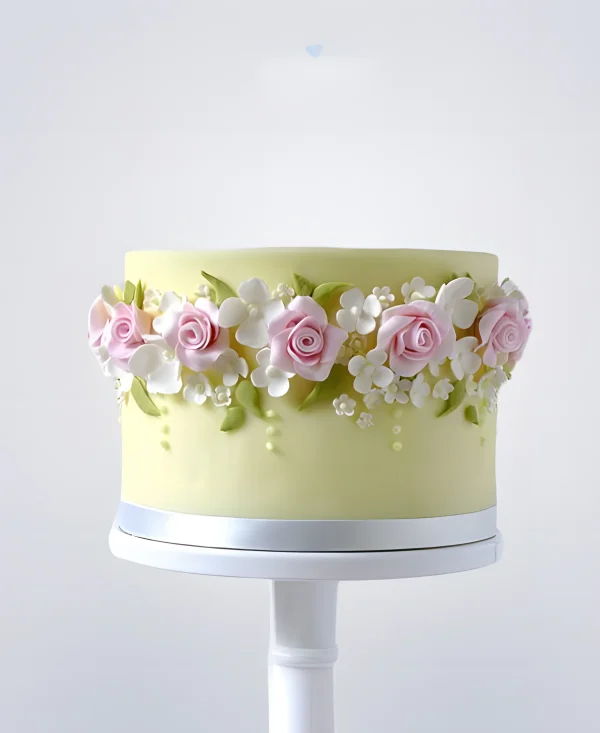 Торт с белыми и розовыми цветами на юбилей женщине 65 лет Фото