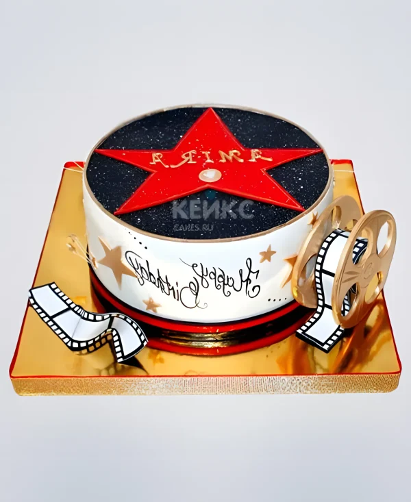 Кинематографичный торт со звездой Фото