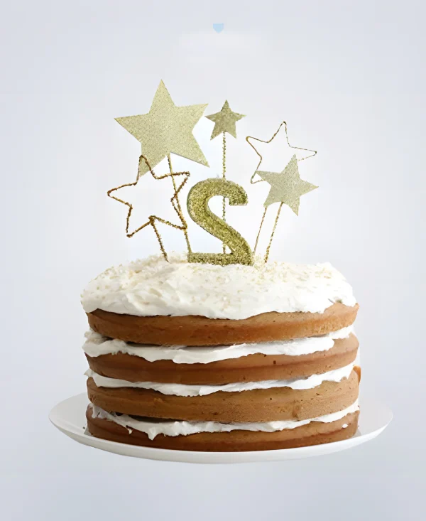 Торт с открытыми коржами и звездами Фото