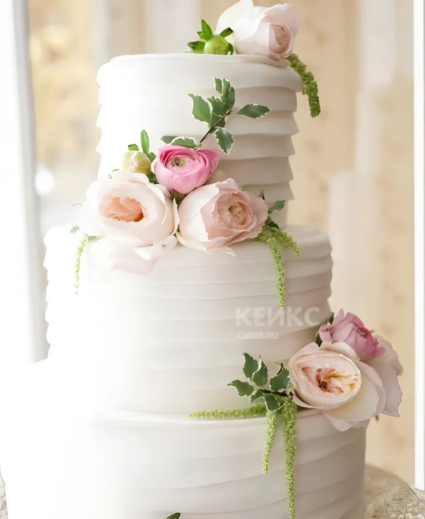 Весенний свадебный торт в стиле рустик Фото