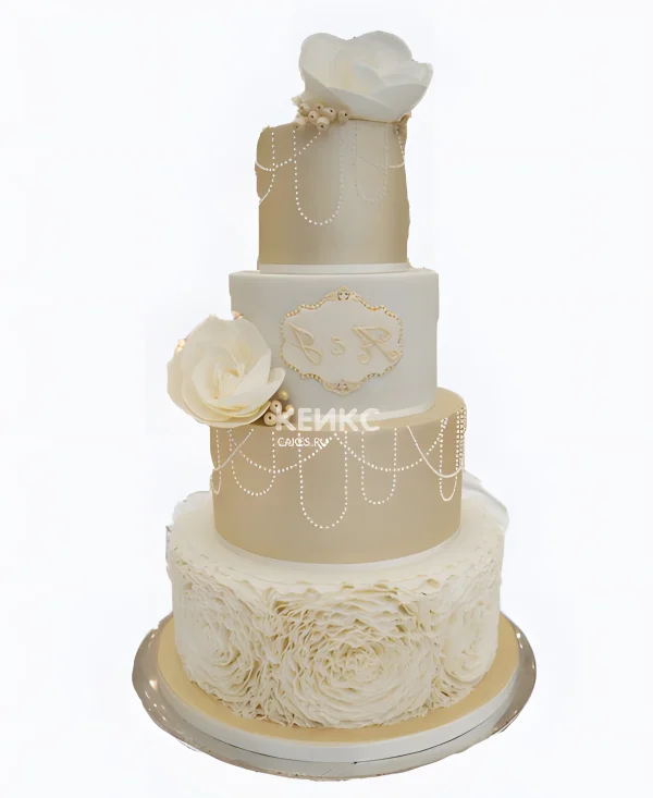 Красивый объемный торт с розами Фото