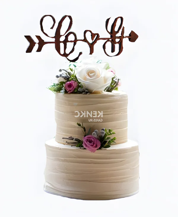 Нежный торт с красивыми розами Фото